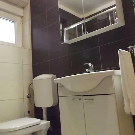 City Beach Apartman *